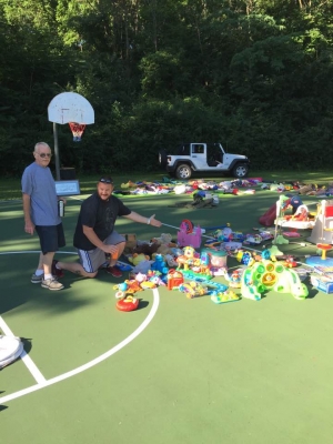 Tiny Tots Garage Sale_3